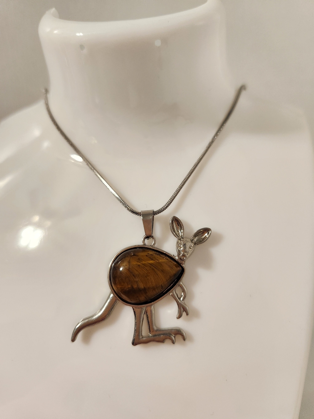 Tiger Eye Kangaroo Pendant Necklace Silver-tone Setting 16" Chain